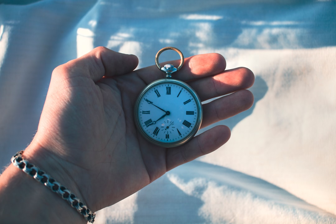 Wie man Pausenzeit in einen vollen Arbeitszeitplan integriert: 5 effektive Methoden zur Erreichung von Harmonie zwischen Arbeit und Privatleben.